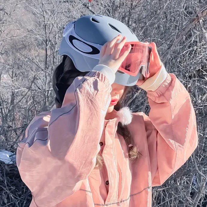 艳谍飘香